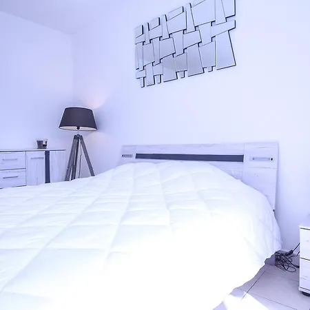 Guynemer Apartment